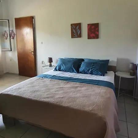 Lejlighed Karouti-rooms For Rent *