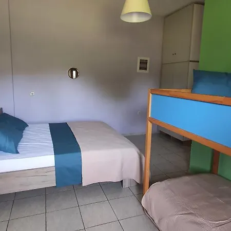 Apartment Karouti-rooms For Rent *