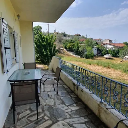 Lejlighed Karouti-rooms For Rent *