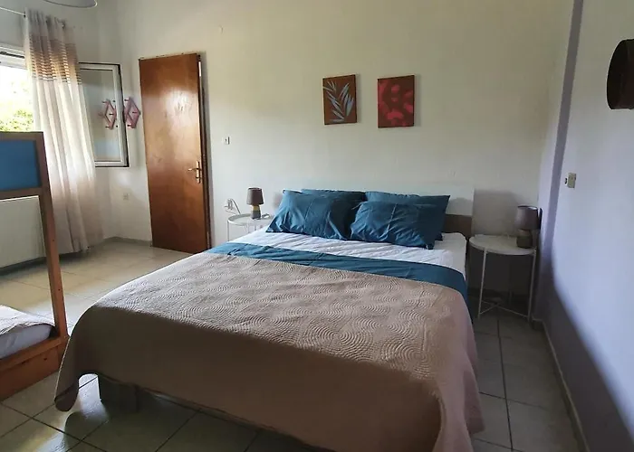 Apartment Karouti-rooms For Rent *