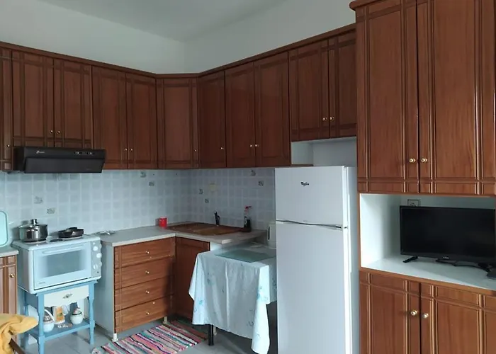 Apartment Karouti-rooms For Rent *